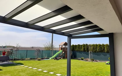 Bezúdržbové pergoly prestrešenia terasy