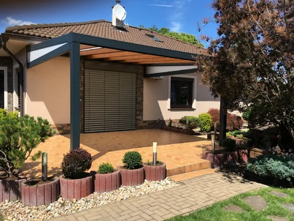 pergola na terasu