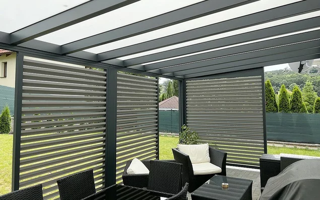Pergola posuvné tienenie