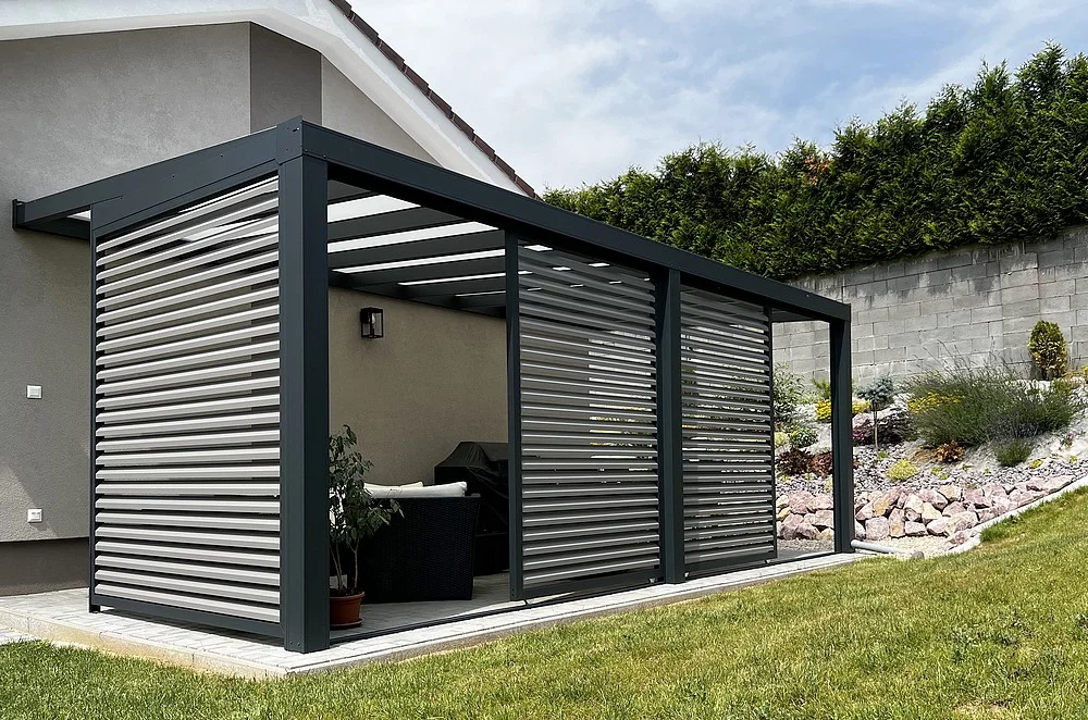 pergola s bocnym tienenim pergola s bocnym tienenim