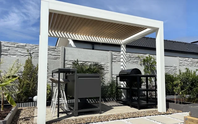 pergola s fixnými lamelami