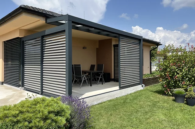 pergola s posuvnými lamelami pergola s posuvnými lamelami