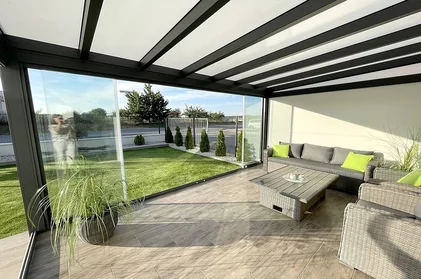 pergola so sklom